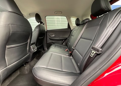 MG ZS 1.5 HYBRID+ TROPHY 17