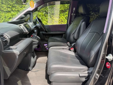 Honda Stepwagon AUTO 26