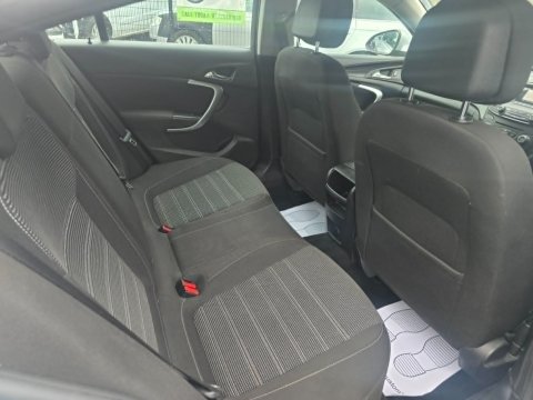 Vauxhall Insignia SRI CDTI AUTO 10