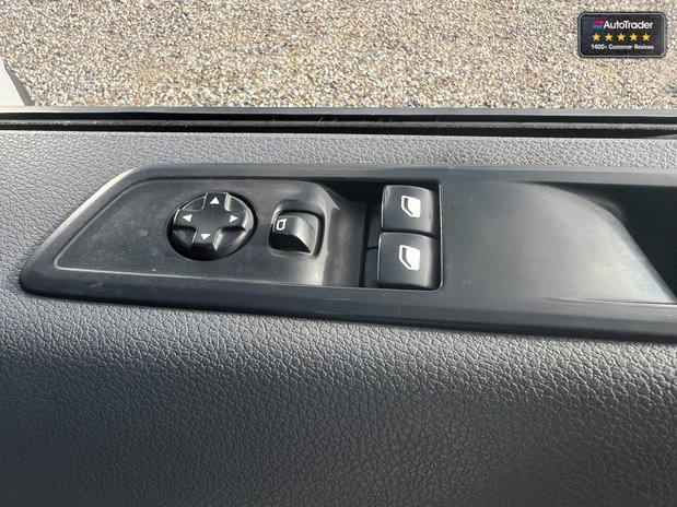 Vauxhall Vivaro SWB L1H1 F2700 Dynamic Air Con Sensors EURO 6 NO VAT 26