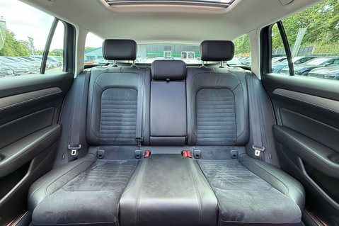 Volkswagen Passat GT TSI EVO DSG - PANORAMIC SUNROOF -19 INCH ALLOYS - ONE OWNER 17