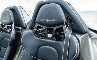 Porsche 918 Spyder 27