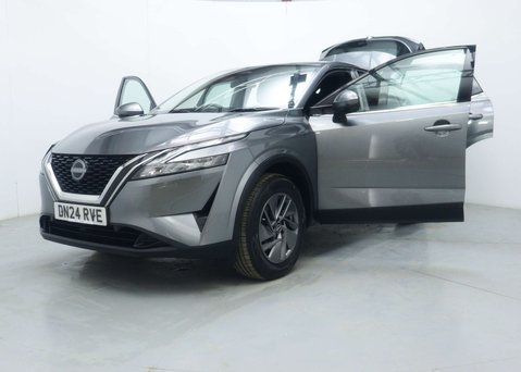 Nissan Qashqai 1.3 DIG-T MHEV Acenta Premium SUV 5dr Petrol Hybrid XTRON Euro 6 (s/s) (158 52