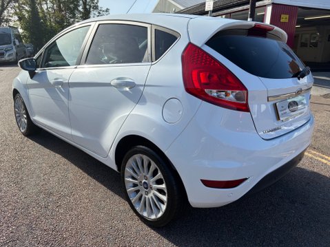 Ford Fiesta 1.4 TITANIUM AUTOMATIC 10