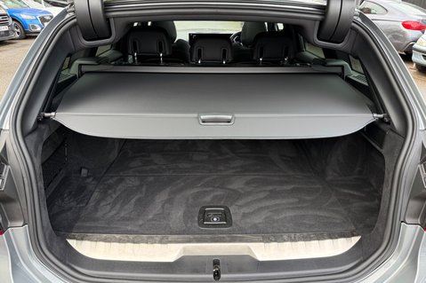 BMW 3 Series 330E M SPORT -VAT Q -DRIVING ASSISTANT PRO -PAN ROOF -H/K -M PRO PACK 70