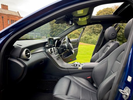 Mercedes-Benz C Class C 220 D AMG LINE PREMIUM 34