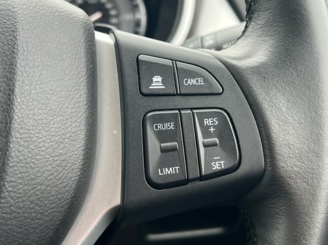 Suzuki Vitara SZ-T MHEV 31