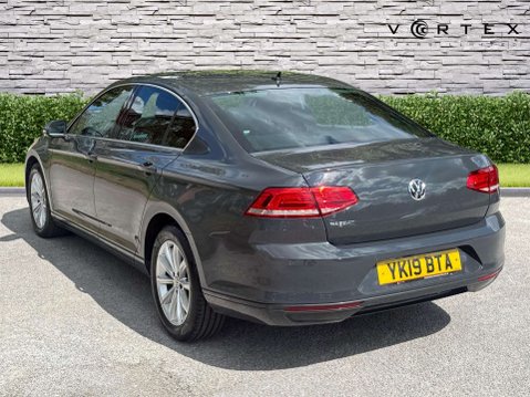 Volkswagen Passat 2.0 Passat SE Business TDI 4dr 5