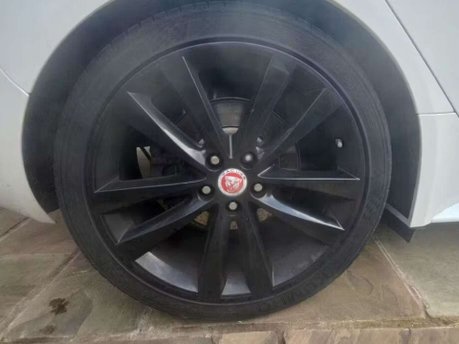Jaguar XE 2.0d R-Sport Saloon 4dr Diesel Auto Euro 6 (s/s) (180 ps) 8