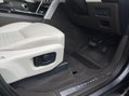 Land Rover Discovery 3.0 TD V6 HSE Luxury Auto 4WD Euro 6 (s/s) 5dr 28