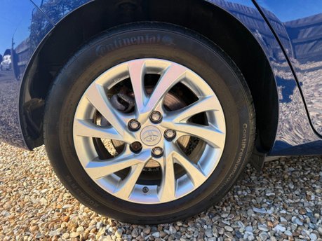 Toyota Auris 1.2 VVT-i Icon CVT Euro 6 (s/s) 5dr 11