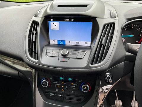 Ford Kuga TITANIUM TDCI 24