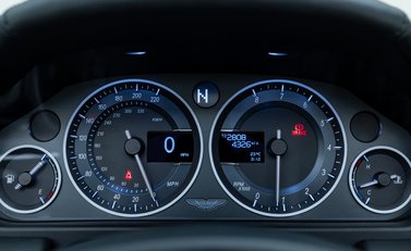 Aston Martin V12 Vantage S ROADSTER 18