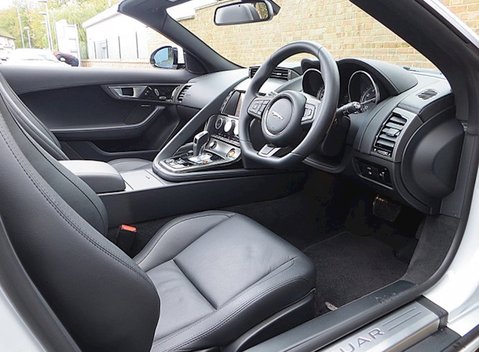 Jaguar F-Type S V8 Convertible 6
