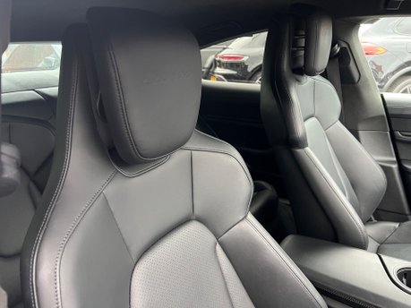 Porsche Taycan 500kW Turbo 93kWh 4dr 18