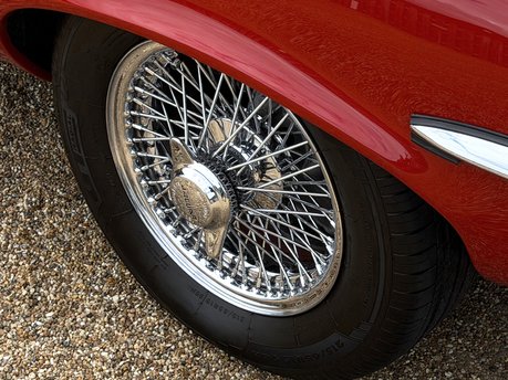 Jaguar E-Type 2+2 34
