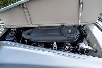 Bentley S2 Continental Drophead 34