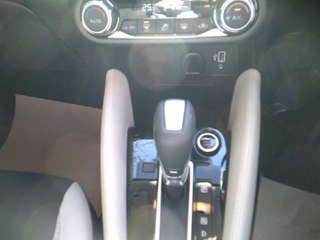 Nissan MICRA IG-T TEKNA XTRONIC ONLY 39,000 MILES FROM NEW 12