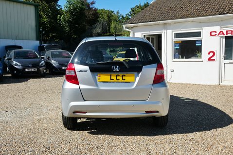 Honda Jazz I-VTEC ES..AUTOMATIC..12 MAIN DEALER SERVICES..1 PREVIOUS KEEPER..STUNNING 8