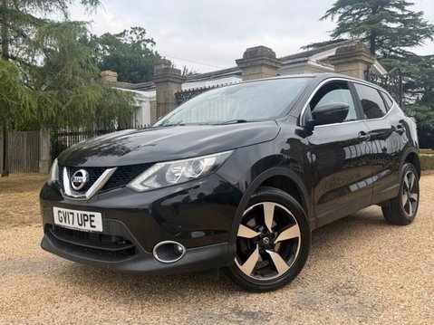 Nissan Qashqai 1.2 DIG-T N-Connecta SUV 5dr Petrol XTRON Euro 6 (s/s) (115 ps) FSH & 2X OR 1