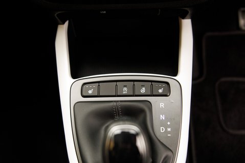 Hyundai i10 MPI PREMIUM 25