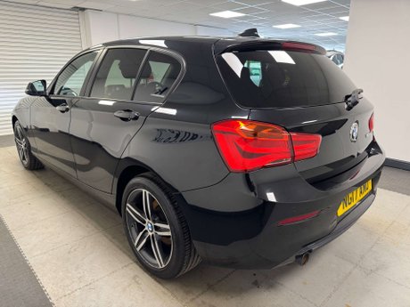 BMW 1 Series 2.0 118d Sport 5dr 23