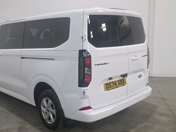 Ford Transit Custom TRANSIT CUSTOM 320 L2 DIESEL FWD 2.0 Eco Blue 136ps H1 Limited 9 Seater 11