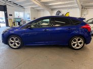 Ford Focus 2.0T EcoBoost ST-2 Euro 5 (s/s) 5dr 5