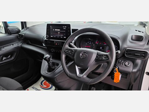 Vauxhall Combo CARGO PRIME L2 H1 2300 5 SEATER CREW VAN 1.5 TURBO D 100ps EU6 8