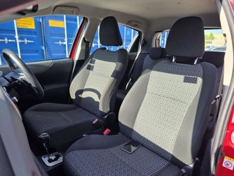 Toyota Yaris 1.33 Dual VVT-i Icon Plus Hatchback 5dr Petrol Multidrive S Euro 5 (99 ps) 35