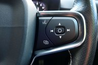 Volvo XC40 2.0 XC40 R-Design Pro T4 AWD Auto 4WD 5dr 46