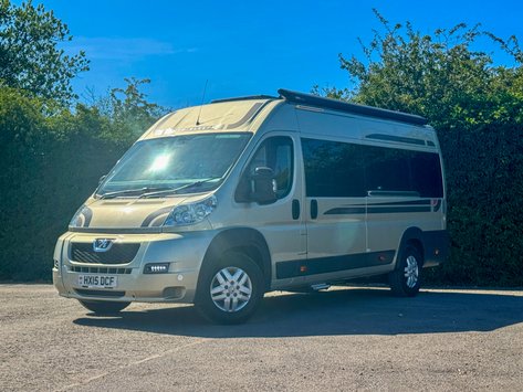 Auto-Sleepers Kingham 2 Berth|2 Belts|French Bed|Shower|Toilet|Wifi Capability|Vanlux