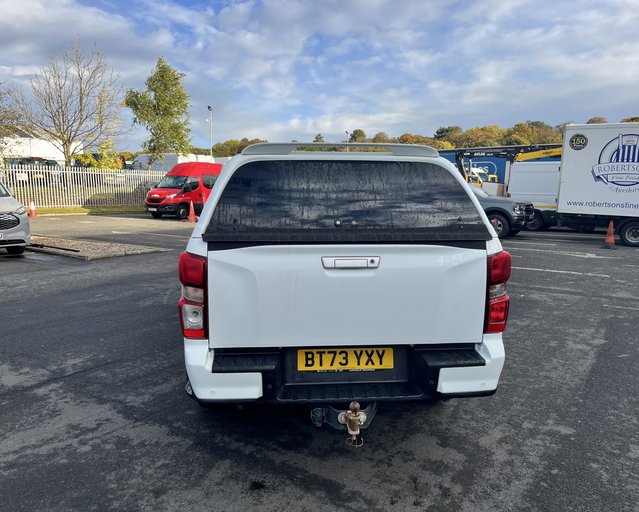 Isuzu D-Max ISUZU D-MAX DIESEL 1.9 DL20 Double Cab 4x4 Fitted with Canopy