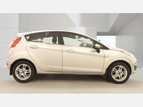 Ford Fiesta 1.0T EcoBoost Zetec Euro 5 (s/s) 5dr 3