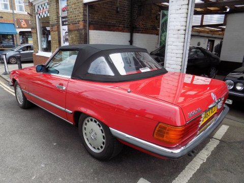 Mercedes-Benz R107 300 SL Sports 26