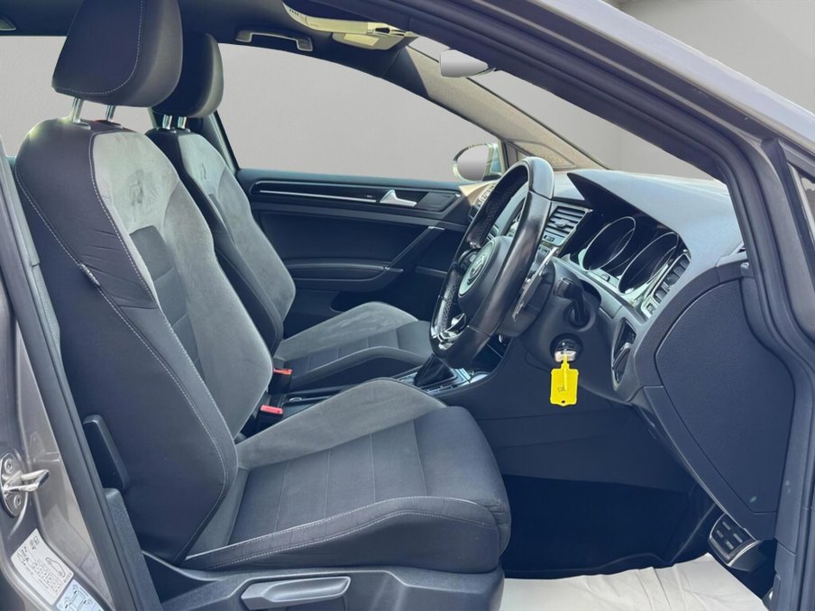 2016 Volkswagen Golf — image 15