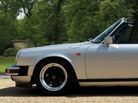 Porsche 911 CARRERA 3.2 CONVERTIBLE 10