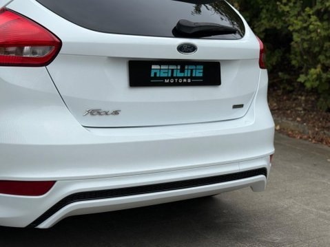 Ford Focus 1.0T EcoBoost ST-Line Euro 6 (s/s) 5dr 11