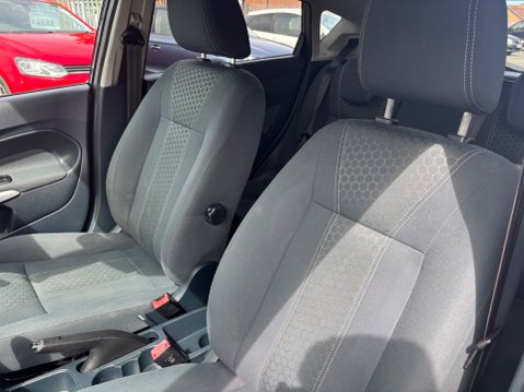 Ford Fiesta TITANIUM 20