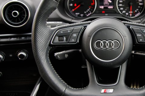 Audi Q2 TFSI S LINE BLACK EDITION 19