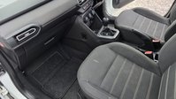 Dacia Sandero 1.0 TCe Expression Hatchback 5dr Petrol CVT Euro 6 (s/s) (90 ps) 32