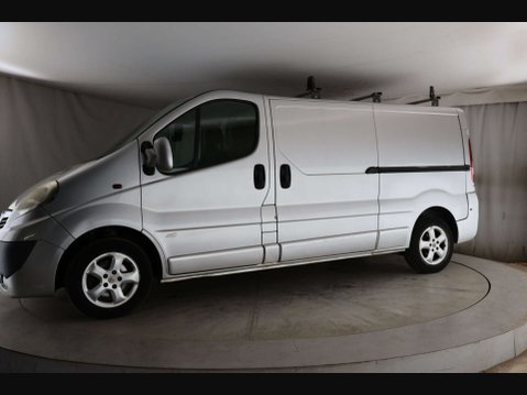 Vauxhall Vivaro 2.0 Vivaro 2900 Sportive CDTi LWB 2