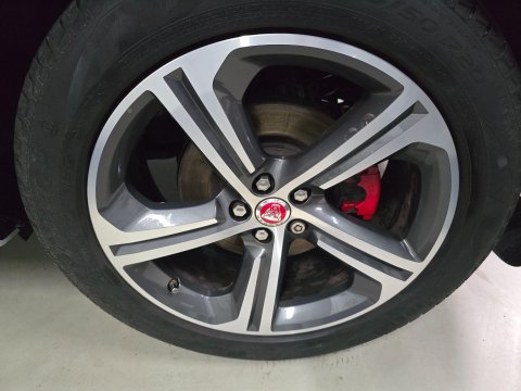 Jaguar F-Pace 3.0 D300 V6 S Auto AWD Euro 6 (s/s) 5dr 47