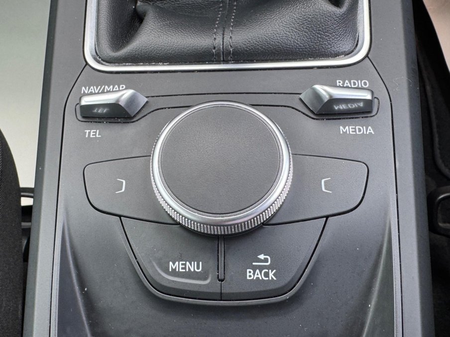 2018 Audi Q2 — image 27