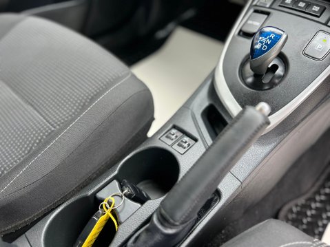 Toyota Auris ICON VVT-I 38