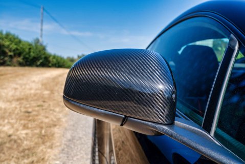 Aston Martin Vantage S V12 Manual 21