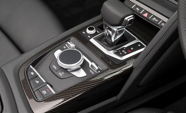 Audi R8 Spyder V10 Performance Carbon Black 17