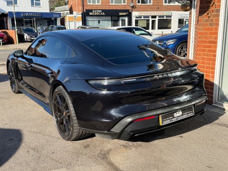 Porsche Taycan GTS 12