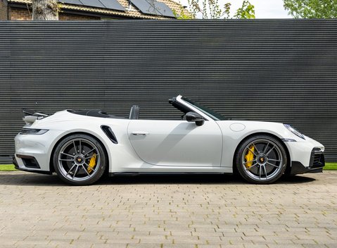 Porsche 911 Turbo S Cabriolet (992) 3
