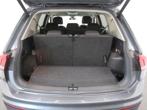 Volkswagen Tiguan Allspace 2.0 TDI SE Nav DSG 4Motion Euro 6 (s/s) 5dr 26